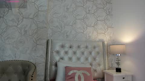 amara_rousse online show from December 22, 2025, 11:18 am