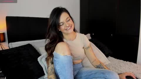 Snapshot of amara_vause chatting on February 12, 2025, 1:41 am - A M A R A - online show from February 12, 2025, 1:41 am