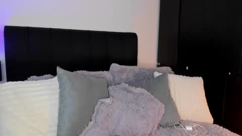 Snapshot of amara_vause chatting on September 8, 2025, 11:15 pm - A M A R A - online show from September 8, 2025, 11:15 pm