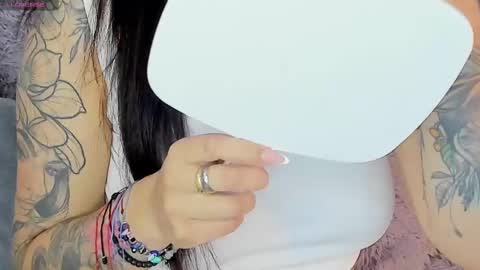 Snapshot of amara_vause chatting on September 19, 2025, 11:49 pm - A M A R A - online show from September 19, 2025, 11:49 pm