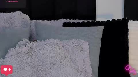 Snapshot of amara_vause chatting on October 30, 2025, 9:59 pm - A M A R A - online show from October 30, 2025, 9:59 pm