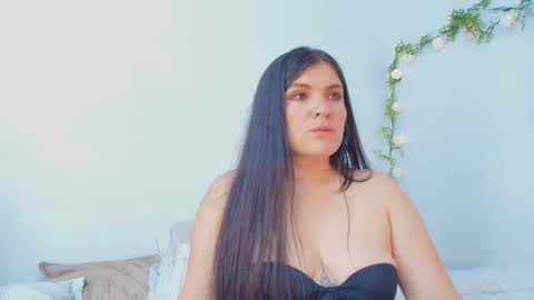 Snapshot of amara_vega chatting on June 28, 2026, 1:06 pm Amara Vega online show from June 28, 2026, 1:06 pm