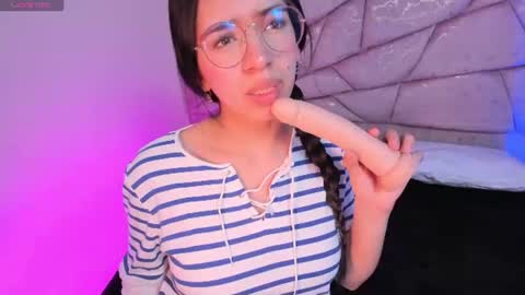Snapshot of amara_velle chatting on June 11, 2026, 1:20 pm amara velle online show from June 11, 2026, 1:20 pm