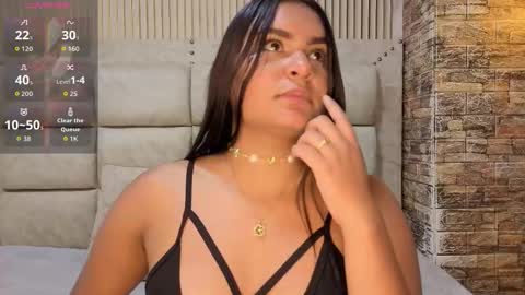 amarahanks_ online show from December 4, 2025, 7:00 pm