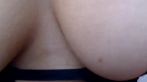 Snapshot of amaranta_f00x chatting on February 13, 2026, 1:07 pm Amaranta online show from February 13, 2026, 1:07 pm