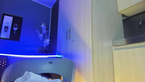 Snapshot of amarettho chatting on October 22, 2025, 12:16 pm Emily online show from October 22, 2025, 12:16 pm