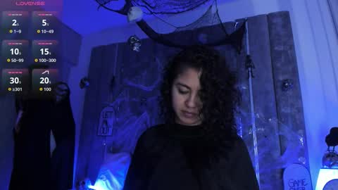 Snapshot of amarettho chatting on October 31, 2025, 11:22 am Emily online show from October 31, 2025, 11:22 am