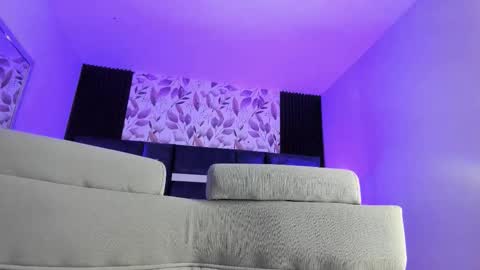 Emily online show from December 16, 2025, 10:31 am