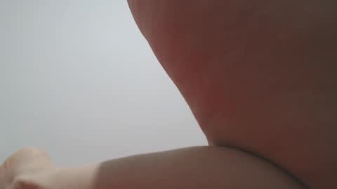 KLAUDYA online show from December 5, 2025, 8:45 am