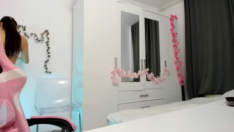 Snapshot of amateur_fitbabex chatting on September 12, 2025, 6:13 am amateur_fitbabex online show from September 12, 2025, 6:13 am