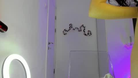 Snapshot of amateur_fitbabex chatting on September 22, 2025, 6:04 am amateur_fitbabex online show from September 22, 2025, 6:04 am