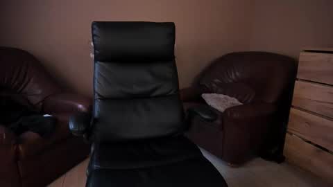 Snapshot of amateur_fitbabex chatting on February 7, 2026, 7:45 am amateur_fitbabex online show from February 7, 2026, 7:45 am