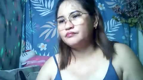 Snapshot of amazing_angel22 chatting on May 10, 2026, 11:43 pm amazing angel online show from May 10, 2026, 11:43 pm