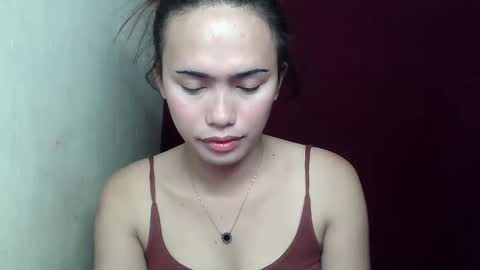 YELLA online show from November 24, 2025, 11:59 pm