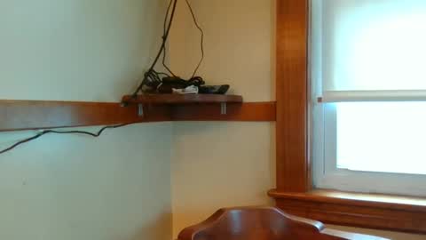 Snapshot of amazinglora chatting on November 5, 2025, 4:51 pm So many calling me Laura but i am Lora now i know Lora is SpanishLaura is EnglishLori is Italian so can call me those name online show from November 5, 2025, 4:51 pm