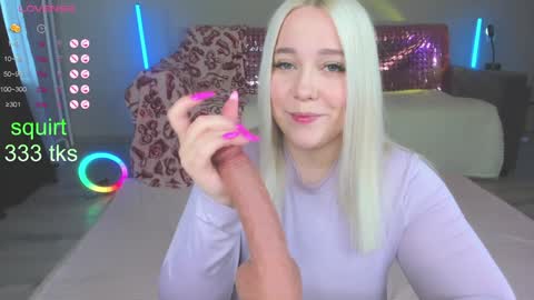 Snapshot of amazongirls chatting on January 17, 2025, 8:02 am Im Mandy and I love to play in public and do crazy in PVT online show from January 17, 2025, 8:02 am