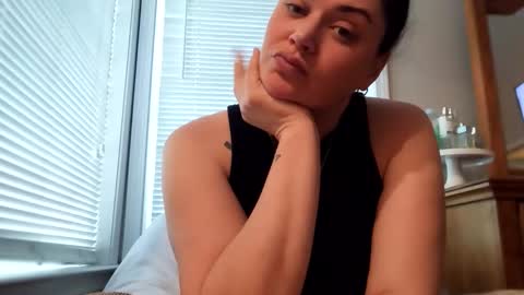 amazonnnnn33 online show from January 18, 2026, 7:06 pm