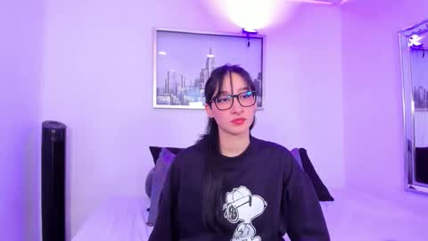 ambar_bloom online show from March 10, 2026, 3:39 pm