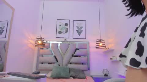 ambar_cullen online show from November 22, 2025, 8:52 pm