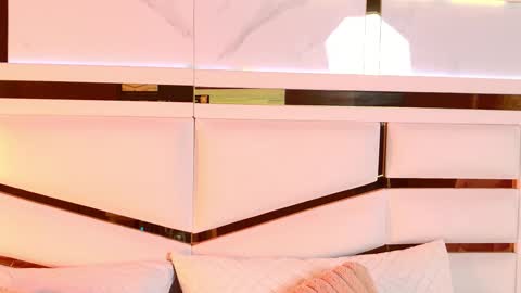 Snapshot of ambar_rosse25 chatting on November 24, 2025, 11:32 am Julieta online show from November 24, 2025, 11:32 am