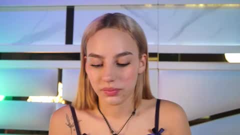 Snapshot of ambar_rosse25 chatting on December 15, 2025, 11:47 am Julieta online show from December 15, 2025, 11:47 am