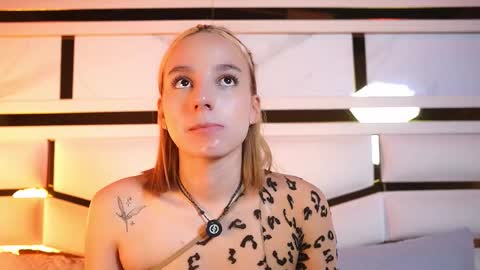 Snapshot of ambar_rosse25 chatting on February 10, 2026, 12:09 pm Julieta online show from February 10, 2026, 12:09 pm