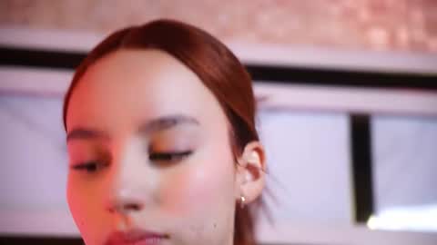 Snapshot of ambar_rosse25 chatting on February 15, 2026, 11:41 am Julieta online show from February 15, 2026, 11:41 am