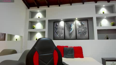 Ambar  online show from October 15, 2025, 11:43 am