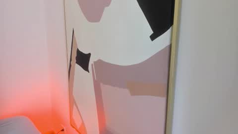 ambarevans_ online show from December 5, 2025, 11:52 am