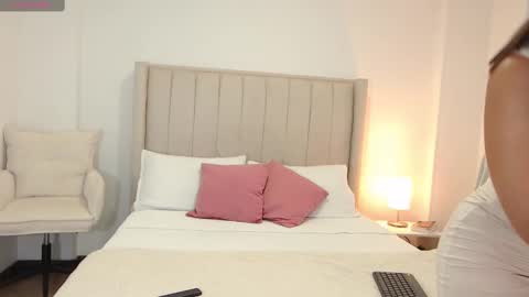 Snapshot of ambarhill chatting on March 2, 2025, 10:38 pm Ambar online show from March 2, 2025, 10:38 pm