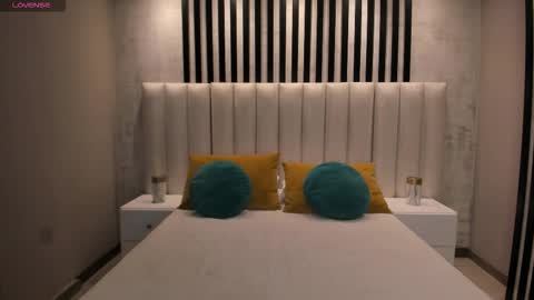 Ambar  online show from November 13, 2025, 11:53 am