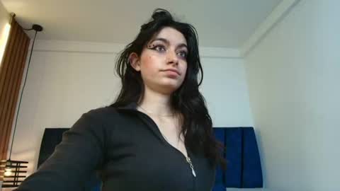 AMBAR LEE online show from June 23, 2026, 12:03 pm
