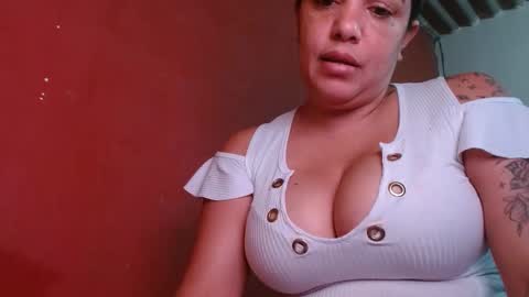 ambarmilf09 online show from November 7, 2025, 5:24 pm