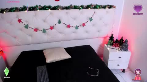  Amber  online show from December 15, 2025, 8:24 pm