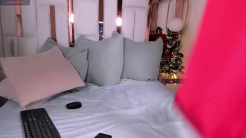 ambel_rose online show from December 15, 2025, 5:28 pm