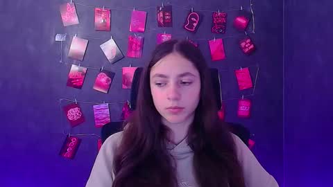 Snapshot of amber__r chatting on March 18, 2026, 6:27 am Amber online show from March 18, 2026, 6:27 am