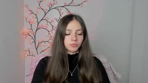 Snapshot of amber__r chatting on April 16, 2026, 5:30 am Amber online show from April 16, 2026, 5:30 am