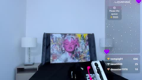 Snapshot of amber_adams_ chatting on December 17, 2024, 5:47 pm Amber online show from December 17, 2024, 5:47 pm