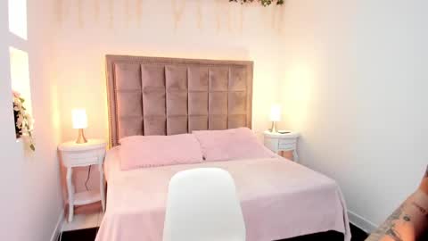 amber_ink online show from September 30, 2025, 7:52 pm