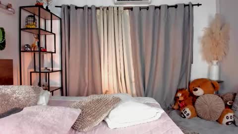 Amber online show from February 5, 2026, 9:52 pm