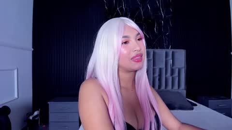 Amber Ashford online show from September 18, 2025, 3:30 am