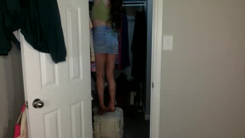 Snapshot of amberbunny1 chatting on November 11, 2025, 11:43 am Amber 3 online show from November 11, 2025, 11:43 am