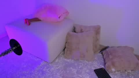 Snapshot of amberfoxx2 chatting on October 27, 2025, 3:54 am Amber online show from October 27, 2025, 3:54 am