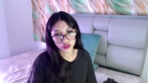 Amber Jeong online show from February 28, 2025, 2:42 am