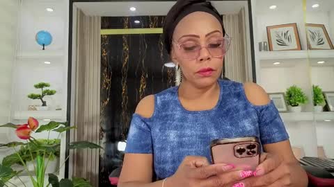   online show from April 8, 2026, 2:06 pm