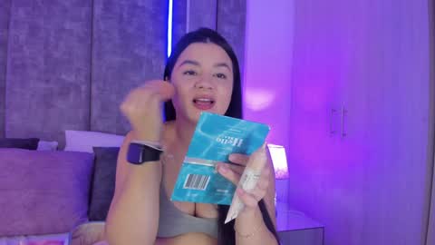 Snapshot of amberrferreira chatting on December 18, 2024, 5:10 pm Amber Ferreira online show from December 18, 2024, 5:10 pm