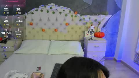 Amber Grey online show from October 29, 2025, 6:42 pm