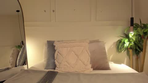 Amber moore online show from March 6, 2026, 2:02 pm