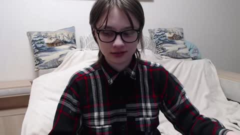 Snapshot of ambersimard chatting on December 15, 2024, 1:24 am Amber online show from December 15, 2024, 1:24 am