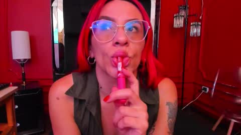 Snapshot of ambervans chatting on November 6, 2025, 6:53 pm Amber online show from November 6, 2025, 6:53 pm